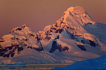 Lemaire Channel Mountains, Strait between the Antarctic Peninsula and Booth / Wandel Island, Antarctica, February 2006