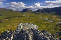View along Rapadalen towards Tjahkkelij, Sarek National Park, Nammatj mountain in the distance, Laponia World Heritage Site, Lapland, Sweden, September 2008