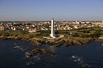 L'Armandeche Lighthouse, Pointe de L'Aiguille, Les Sables d'Olonne, Vendée coast, France. August 2009.