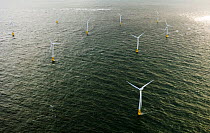 Aerial view of wind turbines at Scroby Sands windfarm, off Great Yarmouth, Norfolk, October 2006