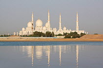 Sheikh Zayed Bin Sultan Al Nahyan Mosque, Abu Dhabi, UAE, November 2008