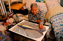 Kenojuaq Ashevak, an internationally acclaimed Inuit artist at home in Cape Dorset. Nunavut, Canada, 2002. Editorial use only.