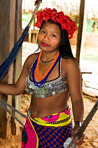Young Embra Indian woman, Soberania NP, rainforest, Panama, November 2008