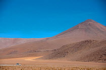 Four by four driving in Bolivian altiplano, near Laguna Verde, Bolivia. February 2009.