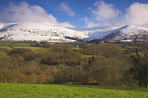 View of the Black Mountains in winter. Brecon Beacons National Park, Powys, Wales, January 2010.