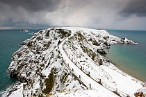 The isthmus between Greater and Little Sark, bound in snow. The heaviest snowfall on Sark in living memory. Channel Islands, UK, December 2010.