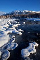 River Feshie in winter, Glenfeshie, Highlands, Scotland, UK, January 2010