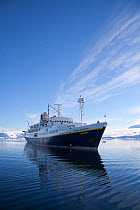 National Geographic ship, the 'Endeavour', tourism cruise, Antarctica, February 2009, Taken on location for BBC Frozen Planet series
