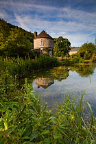 The Roundhouse at Chalford on the Stroudwater Canal, Gloucestershire, UK, June 2011.