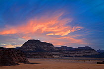 Sunset in the Akakus mountains, Libya, Sahara, North Africa, November 2007
