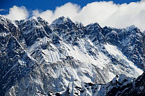 Nuptse Himal, Khumbu valley. Sagarmatha National Park (World Heritage UNESCO). Khumbu / Everest Region, Nepal, Himalaya, October 2011.