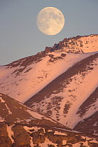 Full moon over Gates of the Arctic National Park, Brooks Range, North Slope, Alaska, USA
