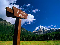 Signpost to the top of Mount Robson (3954 meters) in Mount Robson Provincial Park, Rocky Mountains, British Columbia, Canada