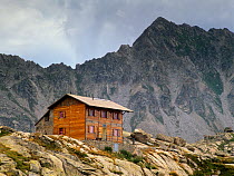 Colomina mountain hut and Colomina Peak, Aiguestortes i Estany de Sant Maurici National Park, Vall Fosca, Pyrenees, Pallars Jussa, Catalonia, Spain