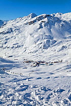 Resort pistes and mountain ranges at St Anton am Arlberg, Tirol, Austria, 2008