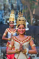 Traditional Apsara Dancers, The Bayon Temple, Angkor Wat, Siem Reap, Cambodia 2010
