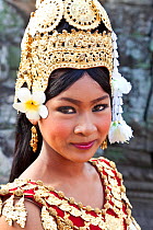 Traditional Apsara Dancer, The Bayon Temple, Angkor Wat, Siem Reap, Cambodia 2010
