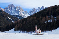 Winter landscape of St Johann Church in Ranui in Villnoss, Geisler Spitzen (3060m), Val di Funes, Dolomites mountains, Trentino-Alto Adige, South Tirol (Tyrol), Italy, 2009