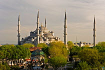 Elevated view of the Blue Mosque in Sultanahmet, overlooking the Bosphorus river in Istanbul, Turkey 2008
