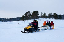 Moving on with ski-doo and sledges to the ice camp, Arctic circle Dive Center, White Sea, Karelia, Northern Russia, March 2010
