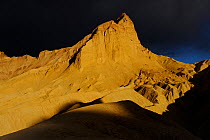 Manly Beacon Peak, badlands, Death Valley National Park, California, USA, November 2012