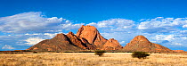 Western view of the Spitzkoppe mountains. Spitzkoppe, Erongo, Namibia. March 2012. Non-ex.