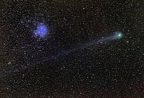 Comet Lovejoy (C/2014 Q2) travelling past the Pleiades / Seven Sisters on its way back into the outer space portion of its orbit. Seen from eastern Colorado, USA, 17th January 2015.