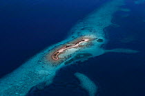 Aerial view of Laughing Bird Caye, a narrow sand caye, Laughing Bird Caye National Park, near Placencia. Belize Barrier Reef Reserve System UNESCO Natural World Heritage Site. Belize, Central America,...
