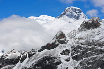 Mount Huascaran, Huascaran National Park UNESCO World Heritage Site, Andes, Peru.