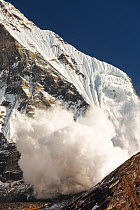 Avalanche on Machapuchare  / Fishtail Peak in the Annapurna Himalaya, Nepal. It was caused by a massive block of glacial ice detaching from the summit cliffs. 29th December 2012.