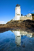 St. Anthony&#39;s Head Lighthouse, Roseland Peninsula, Falmouth, Cornwall, England, UK, October 2006.