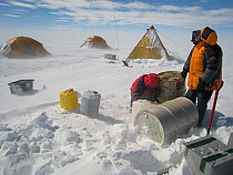 Refuelling activities, nomadic Field camp on the ice cap, Antarctica January 2007