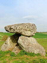 The Devil&#39;s Den, the remains of a neolithic burial chamber or dolmen at Fyfield Down National Nature Reserve, the Ridgeway, Marlborough Downs, Wiltshire, UK, April 2019.
