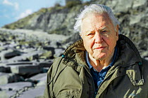 Sir David Attenborough on location for the BBC programme &#39;Attenborough and the Sea Dragon&#39;. Lyme Regis, Dorset, UK. 2016. EDITORIAL USE ONLY.