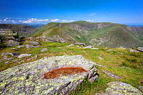 View towards High Street from Ill Bell summit above Kentmere, Lake District National Park, Cumbria, UK. June, 2020.