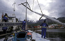 Jury rig aboard the all-female boat "EF Language" after the mast snaps just above the first set of spreaders during Leg 5 from New Zealand to São Sebastião. Here they are arriving in Ushuaia near Ca...