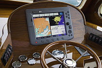 Hinckley Picnic motorboat interior controls.